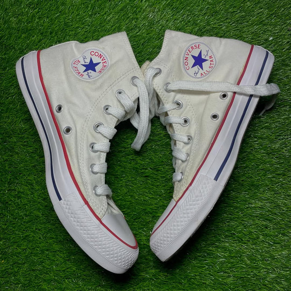 White Converse Low Top(Size 39 / 8)
