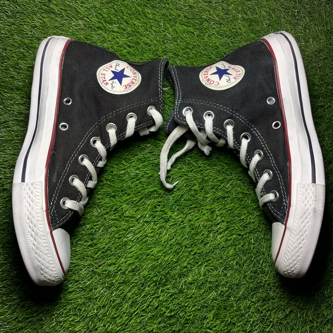 Black Converse High Top (Size 37.5 / 6.5)