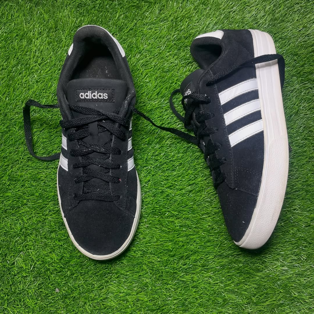 Original Adidas Shoes Size (40)