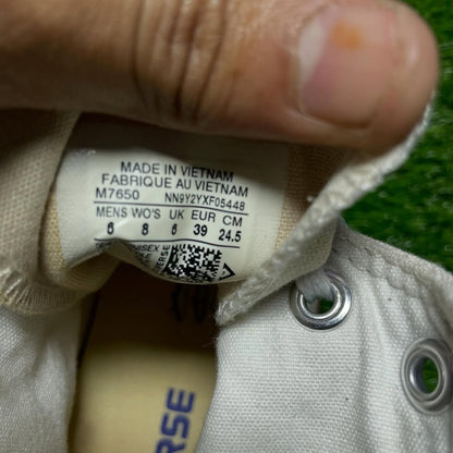 White Converse Low Top(Size 39 / 8)