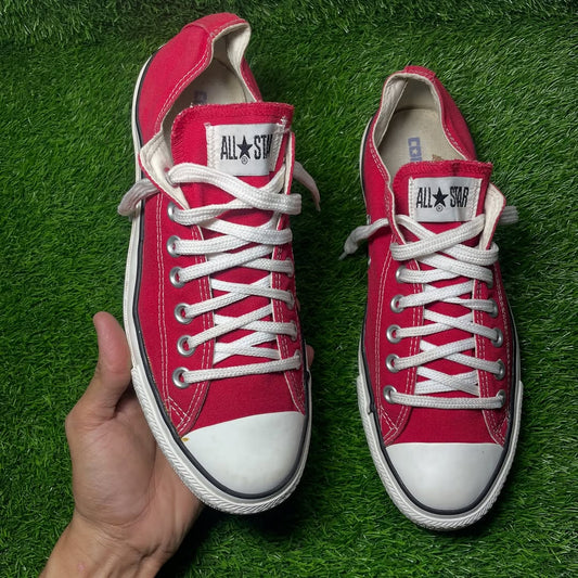 Red Converse Low Top (42 / 10)