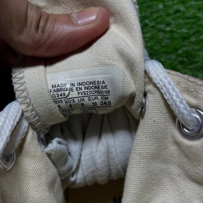 Beige Converse High Top(Size 39 / 8)