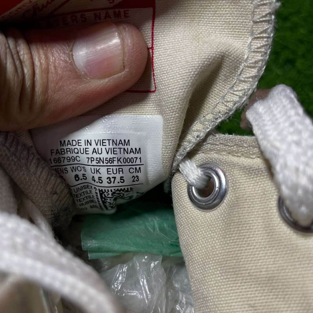 Beige Converse High Top (37.5 / 6.5)