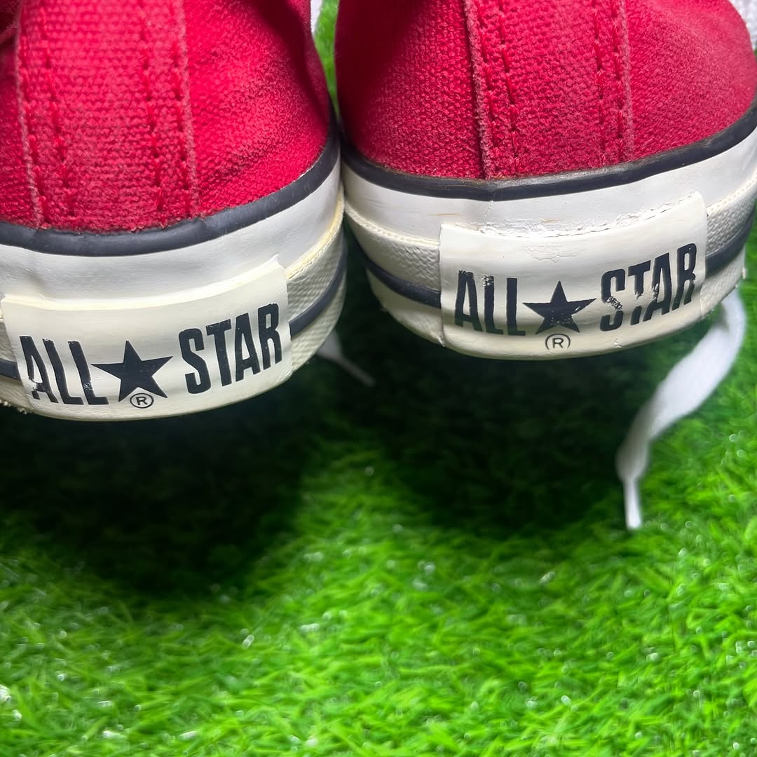 Red Converse Low Top (Size 40 / 8.5)