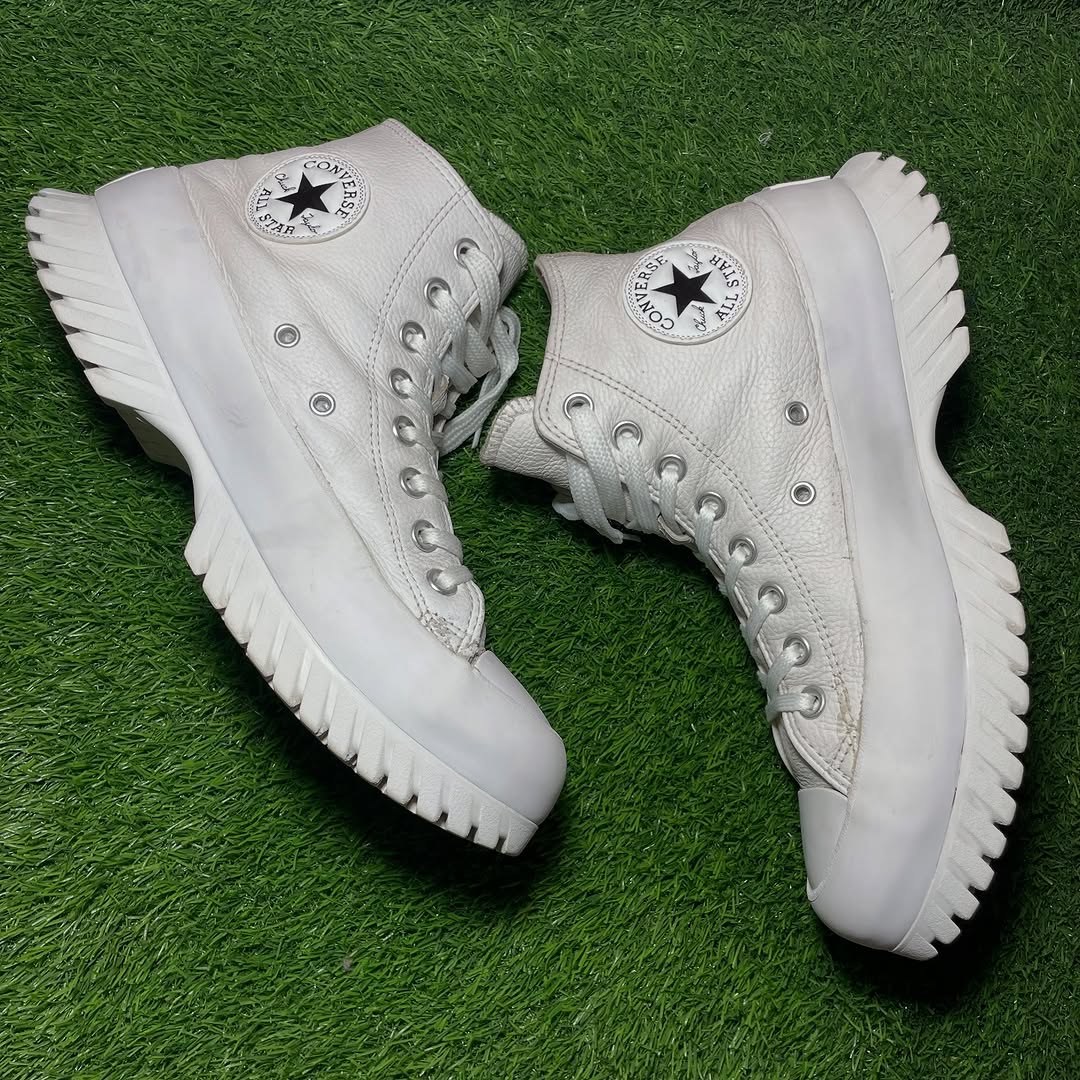 White Converse High Top (41 / 9)