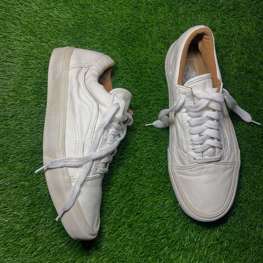 White Vans Low Top (42 / 10)