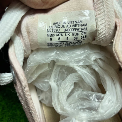 Pink Converse Low Top (Size 39 / 8)