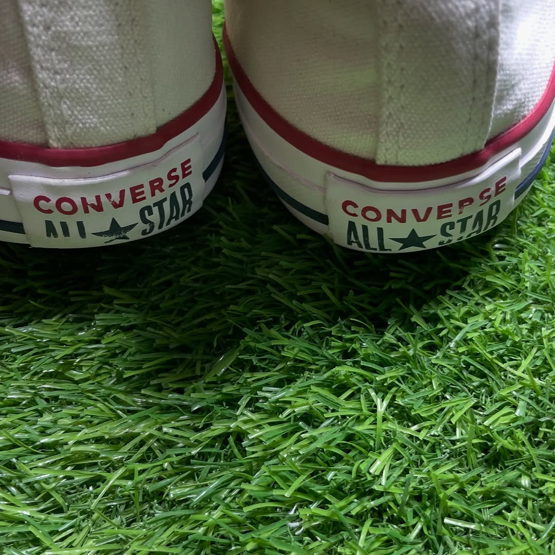 White Converse High Top (41.5 / 9.5)