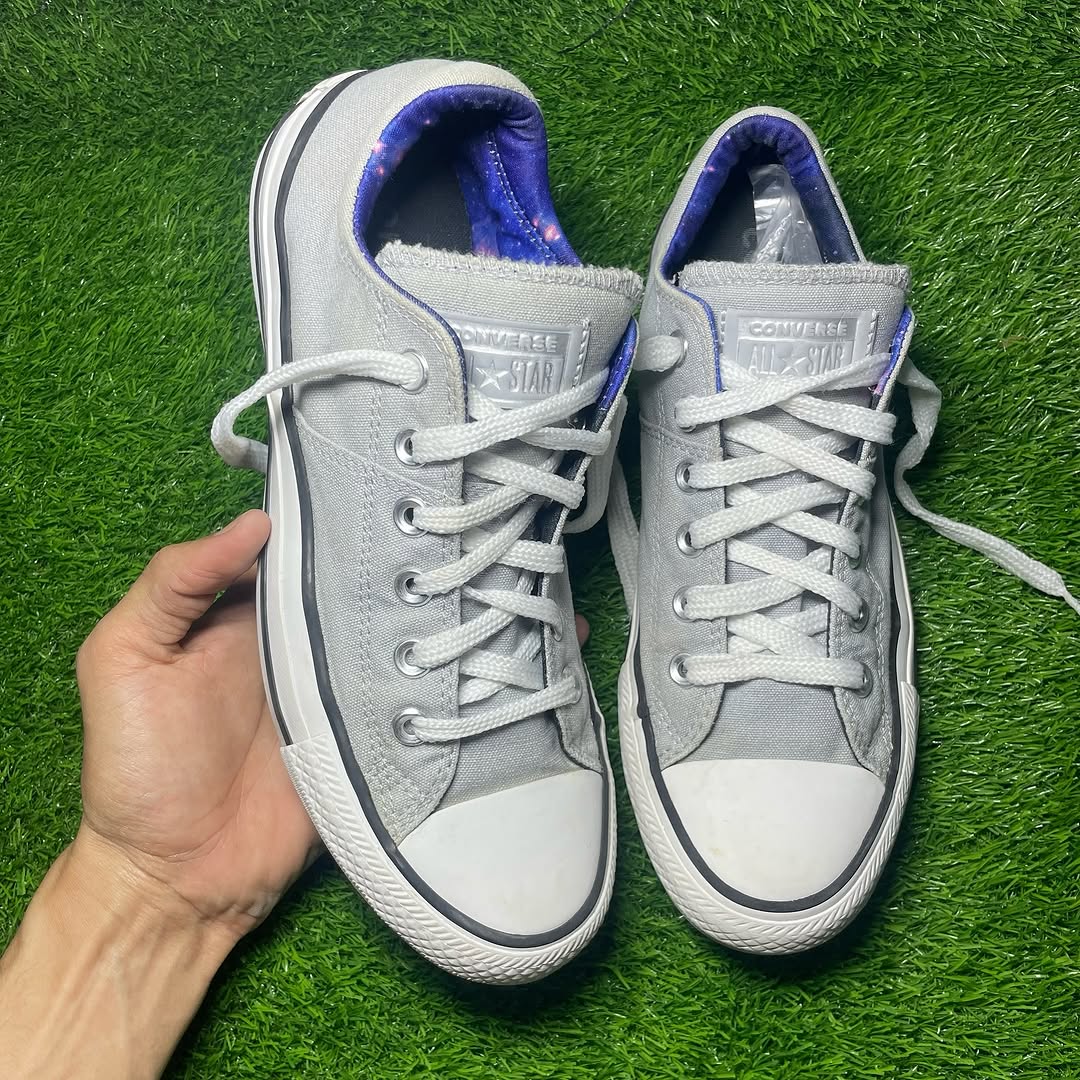 Gray Converse Low Top(Size 40 / 8.5)