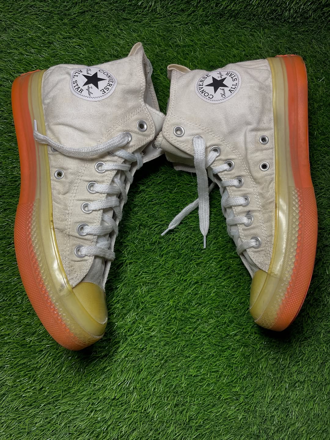 White Converse High Top (42 / 10)