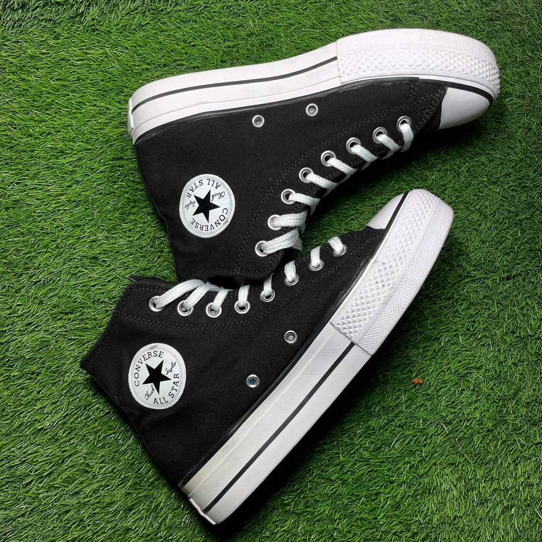 Black Converse High Top (40 / 8.5)