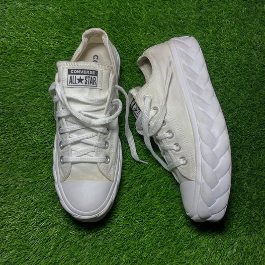 Beige Converse Low Top (37.5 / 6.5)