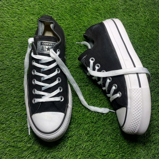 Black Converse Low Top (37 / 6)