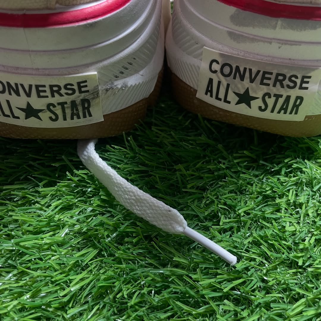 White Converse High Top(38 / 7)