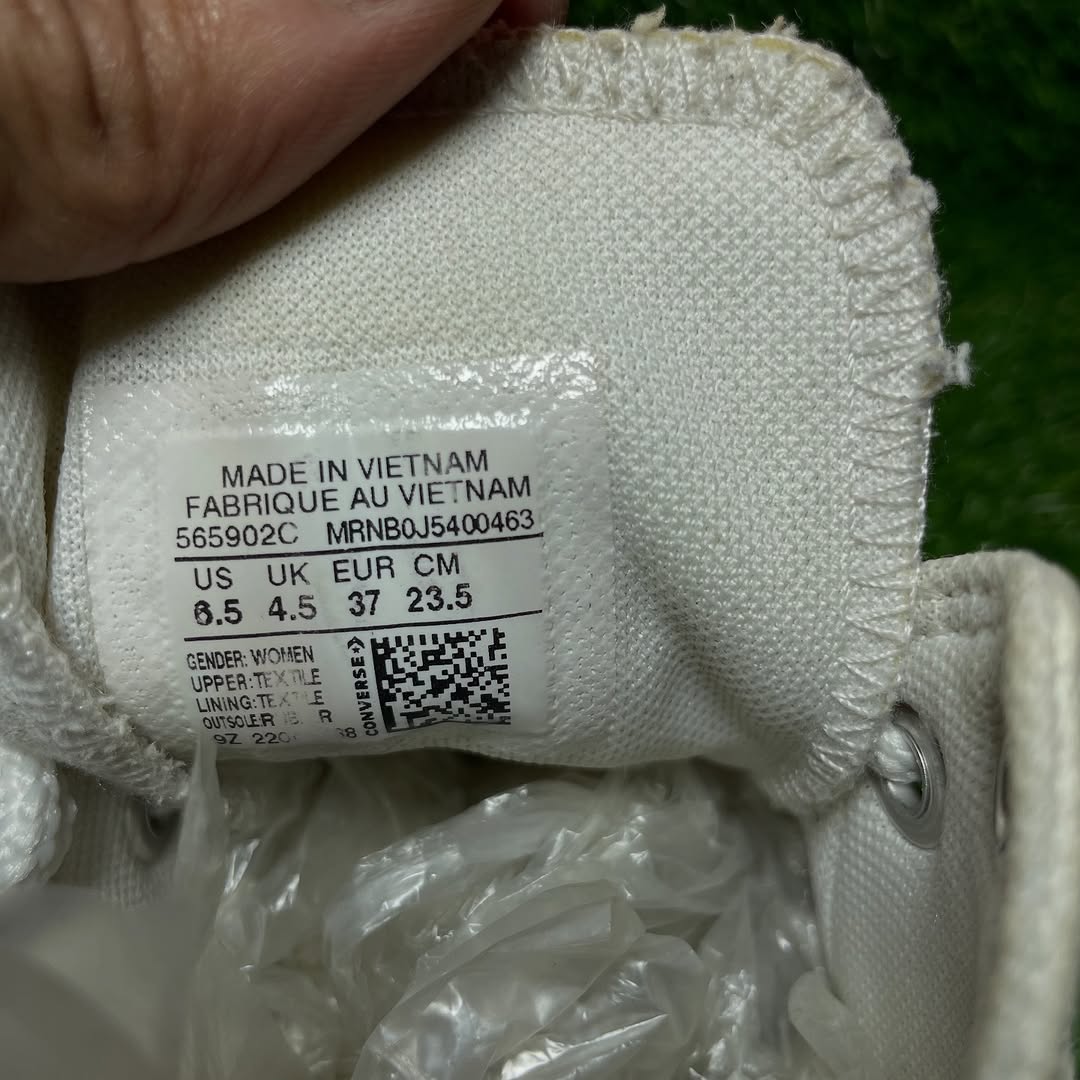 White Converse High Top(37 / 6)