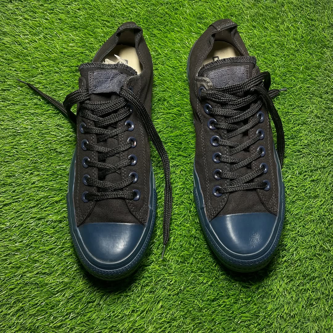 Black Converse Low Top(42 / 10)