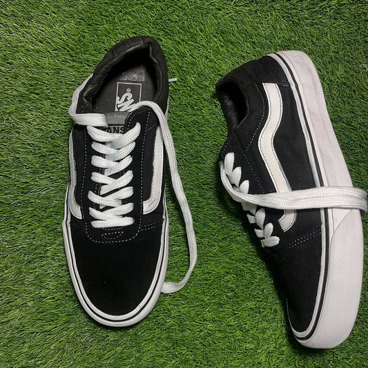 Black Vans Low Top(Size 41 / 9)