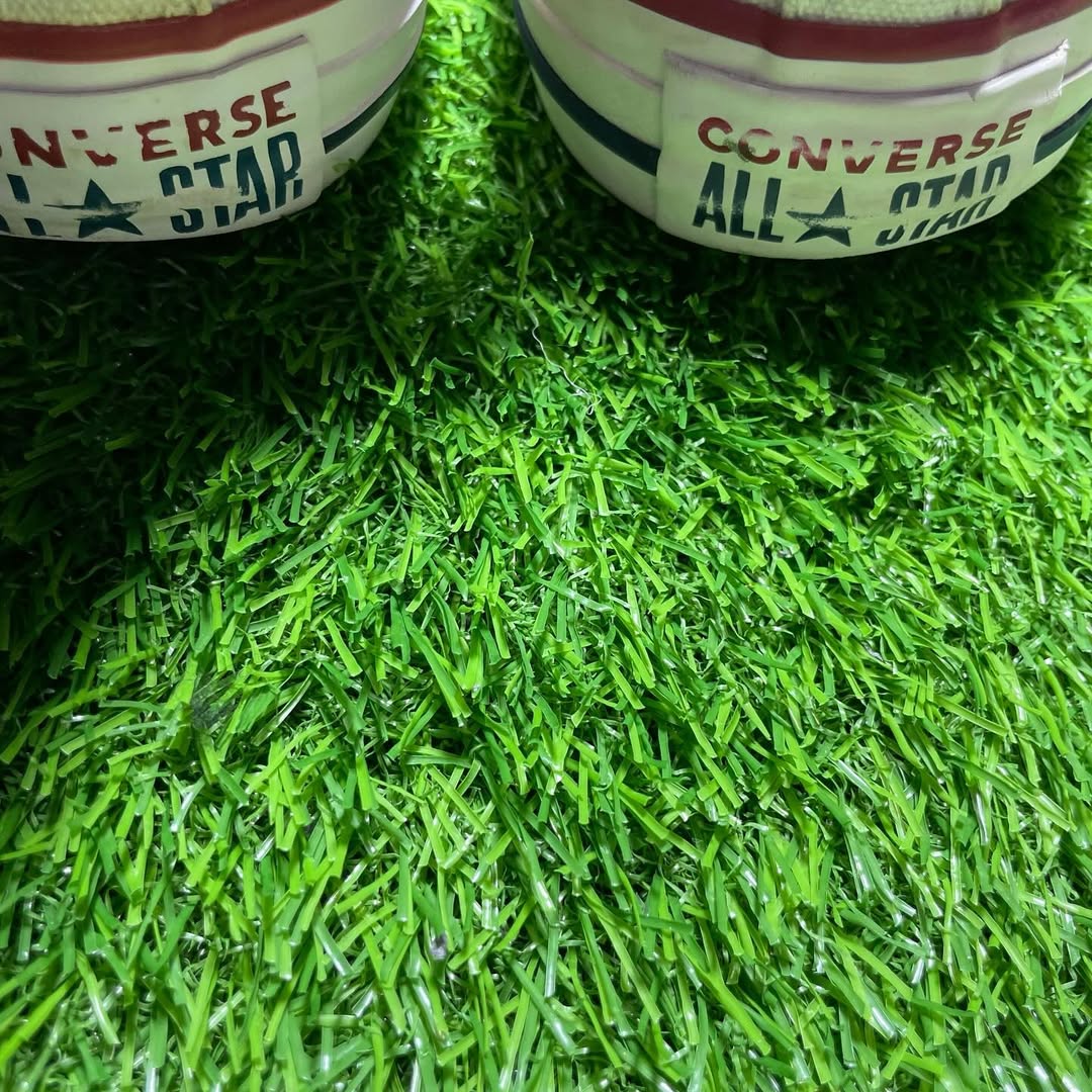 White Converse Low Top(Size 39 / 8)