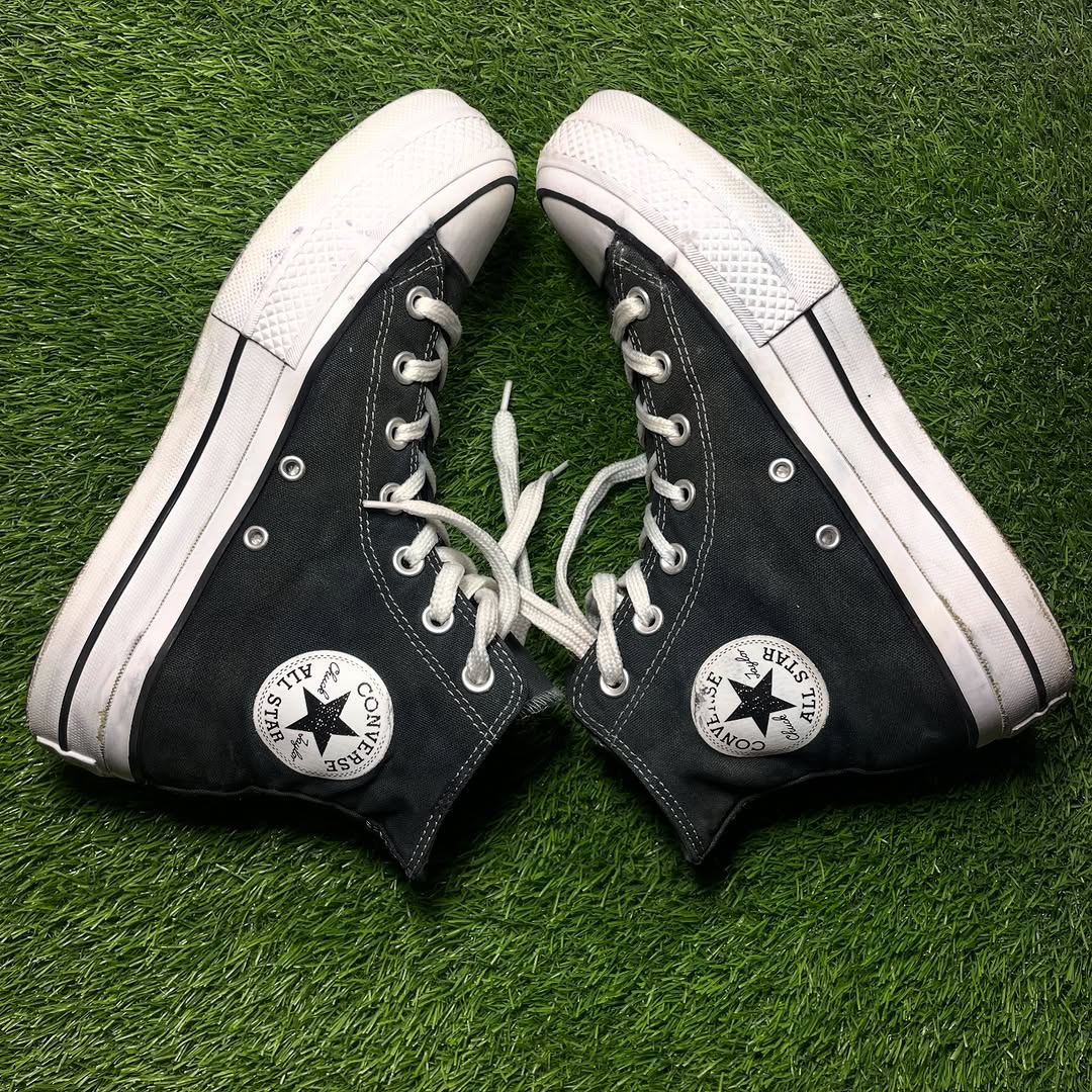 Black Converse High Top (39 / 8)