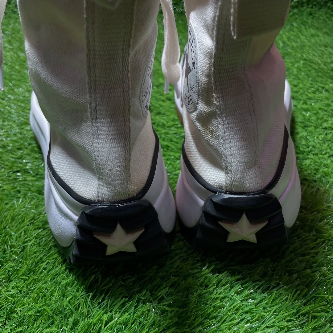 Beige Converse High Top (37.5 / 6.5)